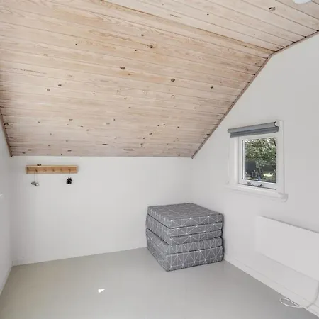 Absolon - 1-5km From The Sea By Interhome