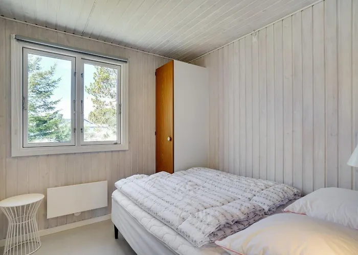 Absolon - 1-5km From The Sea By Interhome