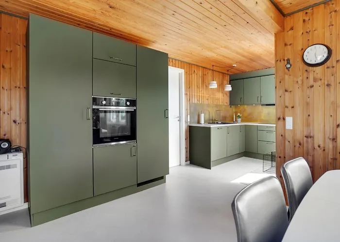 Absolon - 1-5km From The Sea By Interhome *