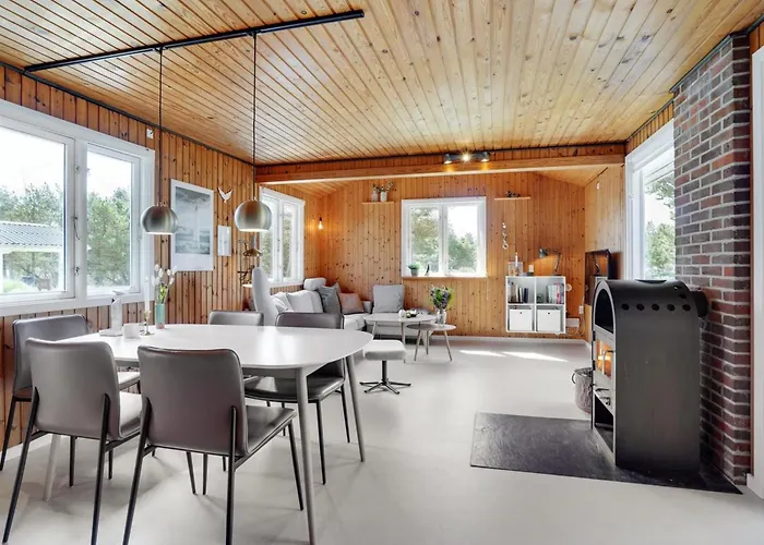 Absolon - 1-5km From The Sea By Interhome *