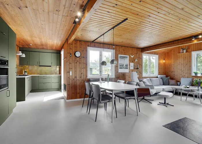 Absolon - 1-5km From The Sea By Interhome Blavand